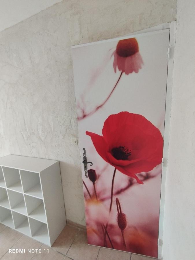 Chambre D Hotes En Provence, Au Pied Du Luberon, Les Coquelicots La Tour-d'Aigues Экстерьер фото